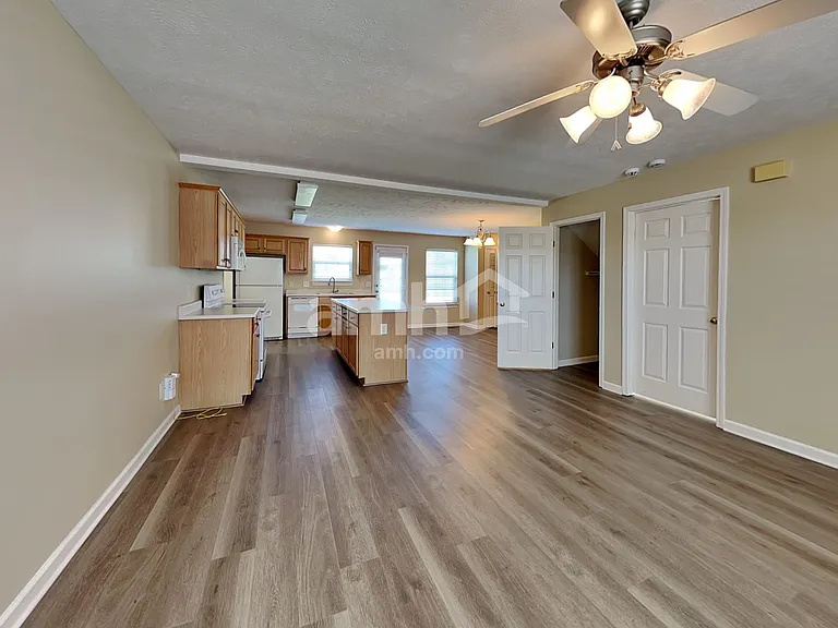 4239 Turnberry Rd — Photo 6