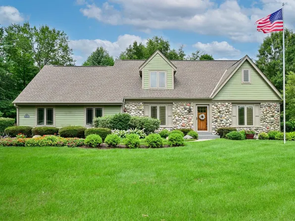 3162 Willowgate PASS, Colgate, WI 53017