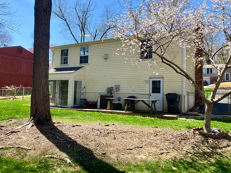 3913 Woodfield Rd — Photo 39