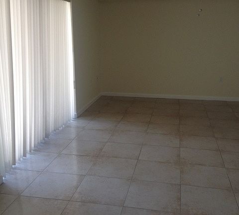 5th image of 516 Green Springs Pl
