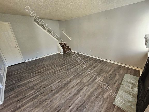 4th image of 6103 NW Casper Dr #B