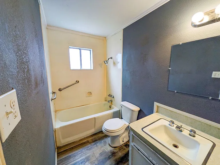 Lambda Apartments — Photo 7