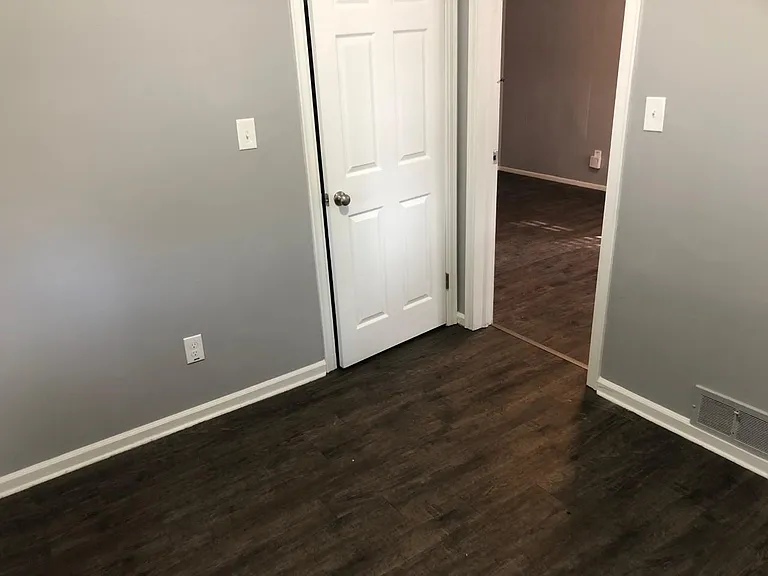 812 Cleophus Pkwy — Photo 11