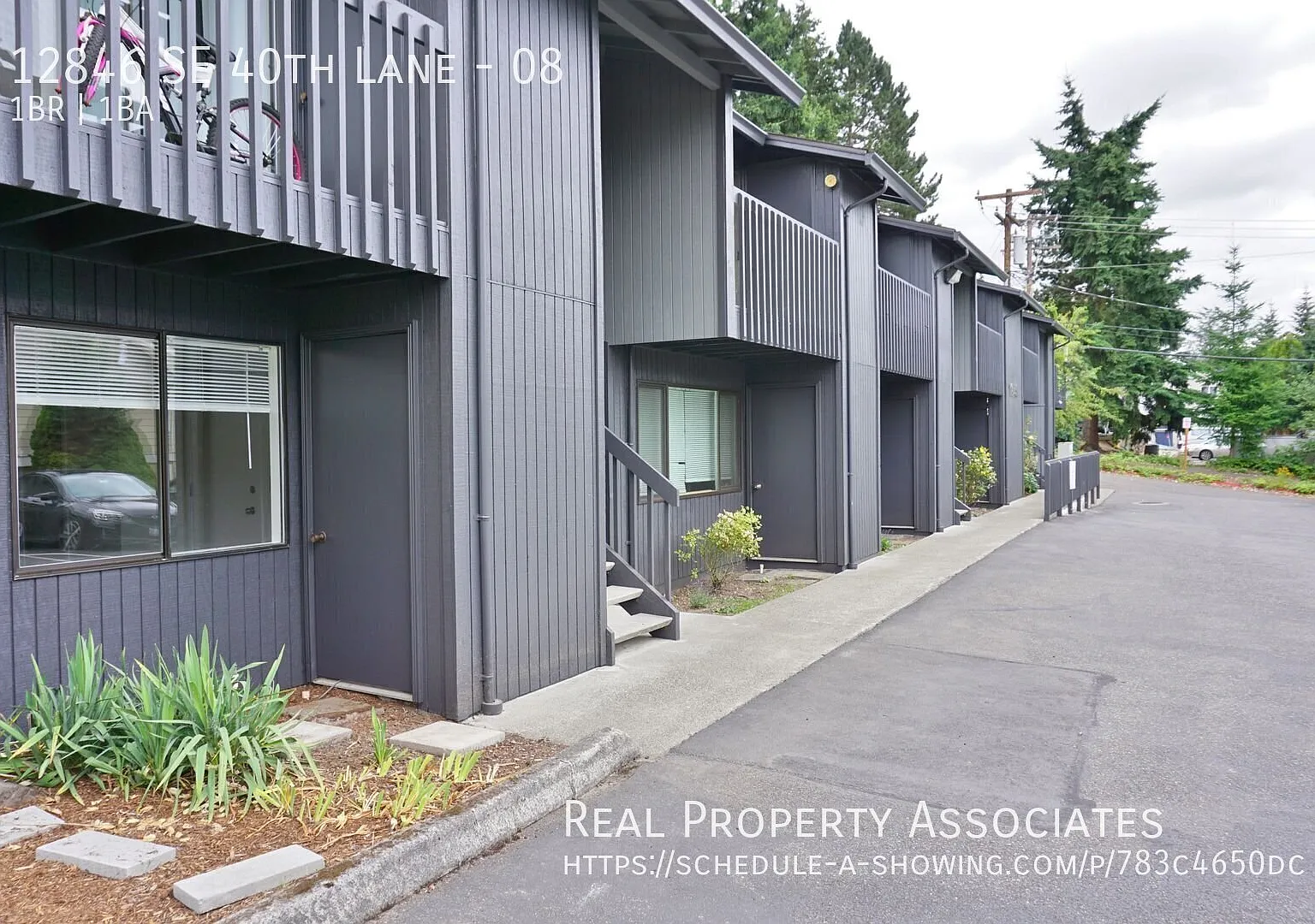 Apartment in Bellevue — Photo 1