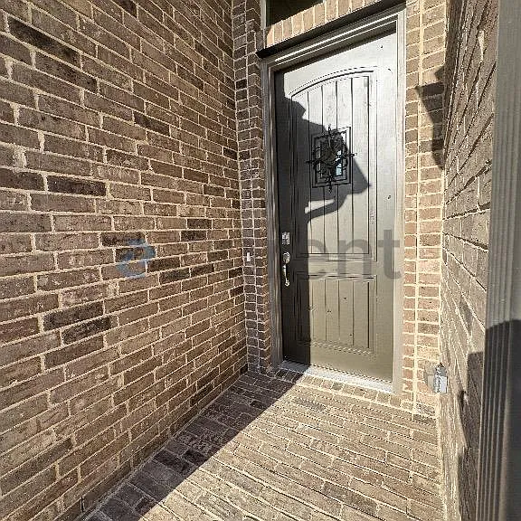 3108 Lionsgate Dr — Photo 2