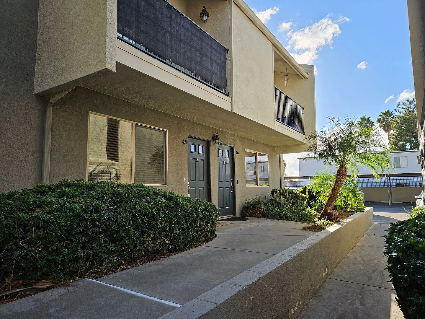 1045 Peach Ave — Photo 3