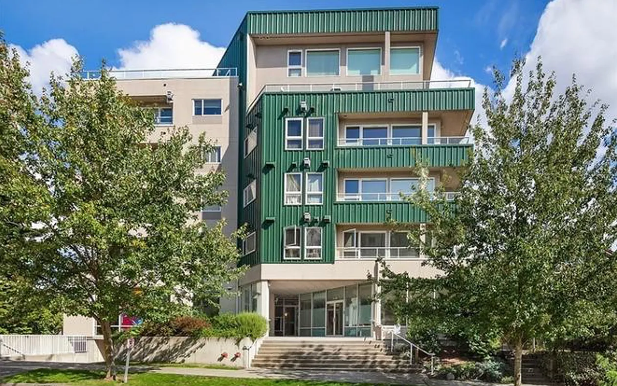 2 bed, 1026 sqft, $2,700 — Photo 2
