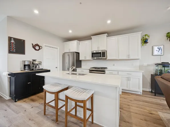 13485 Territorial Cir N, Maple Grove, MN 55369