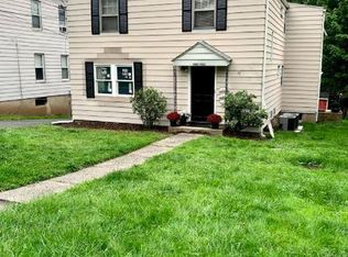 480 S Quaker Ln, West Hartford, CT 06110