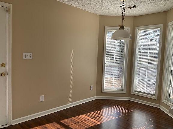 4th image of 5085 Remington Ct NW