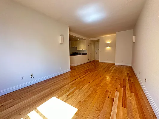 Rented by REAL New York | media 4