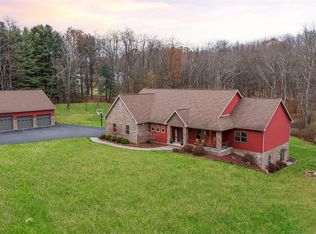 100 Henry Ln, Chicora, PA 16025