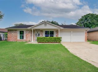 7902 La Roche Ln, Houston, TX 77036