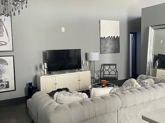 4th image of 3942 Flad Ave #3C