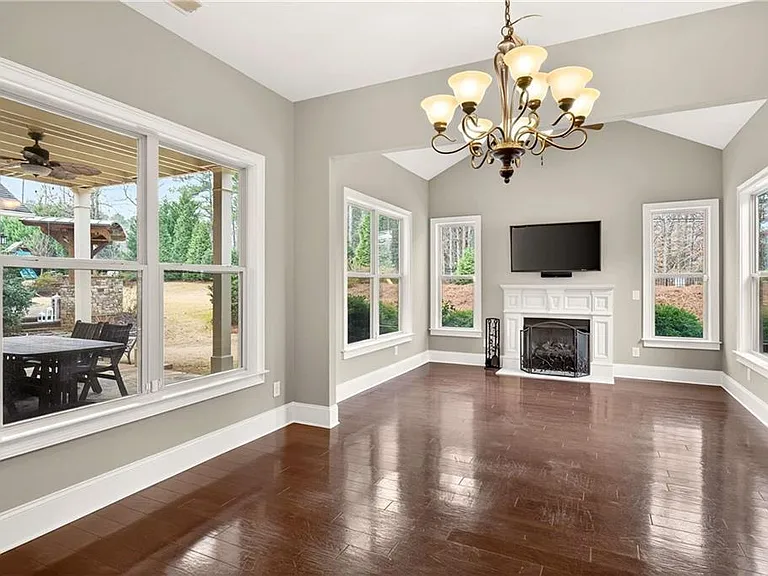2607 Lulworth Ln — Photo 15