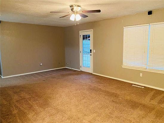 2nd image of 612 Vickie Dr
