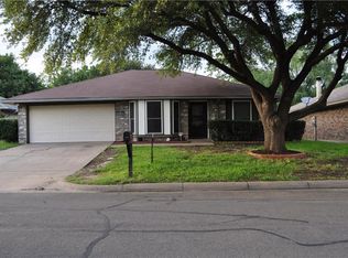 2704 Ridge Rd N, Fort Worth, TX 76133