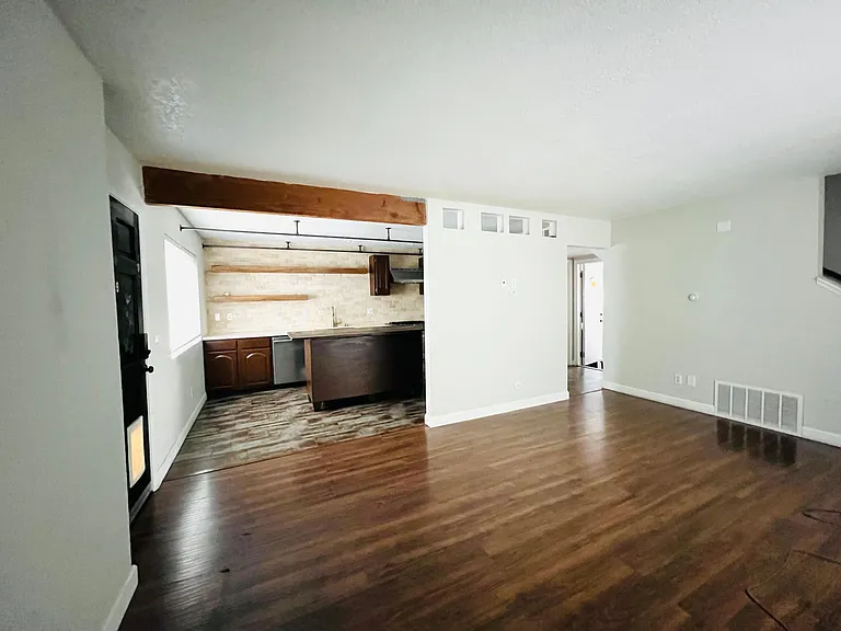 2425 La Brea Ct #2425 — Photo 12