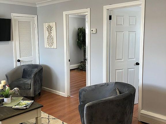 3rd image of 32 Franklin Ave APT 3