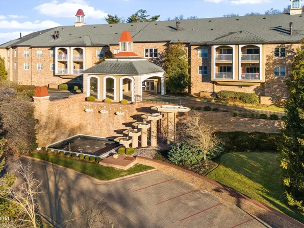 5701 Coach Gate Wynde APT 58, Louisville, KY 40207