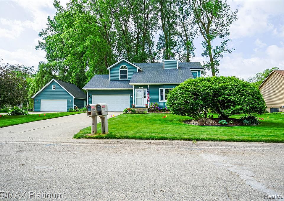 412 Lindenwood Dr, Linden, MI 48451 Zillow