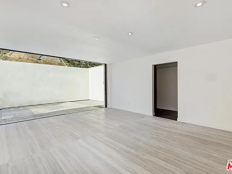 1730 Mount Olympus Dr — Photo 15