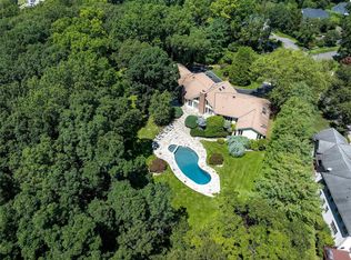 10 Old Woods Dr, Harrison, NY 10528
