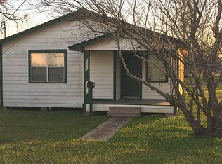 211 Peach St, Sweeny, TX 77480