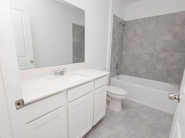 1482 Austin St — Photo 6