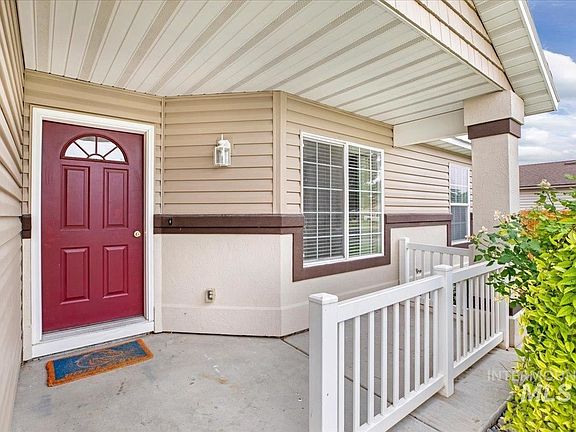 5th image of 1351 Cayuse Creek Dr