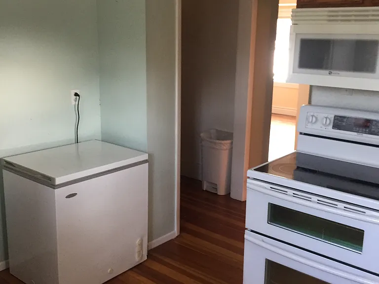 231 Taylor St — Photo 4