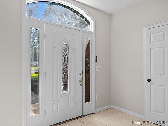 5th image of 249 Muriel Drive