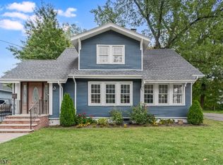 544 Paramus Rd, Paramus, NJ 07652