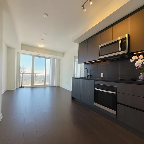 5858 Yonge St Photo 1