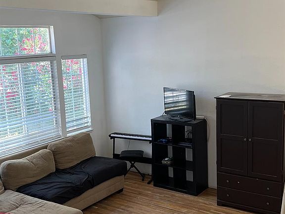3rd image of 1513 Barkley Mountain Way