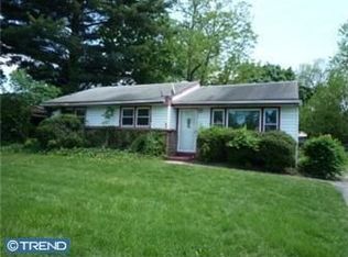 11 Livingstone Rd, Sewell, NJ 08080