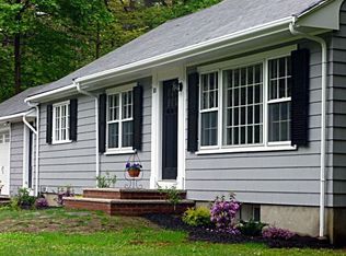 10 Merrow Rd, Lynnfield, MA 01940