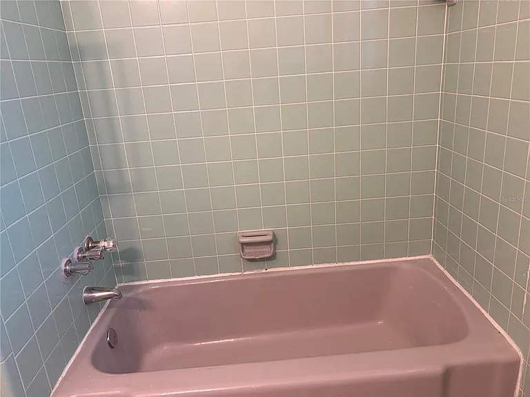 1320 Hartley Ave — Photo 15