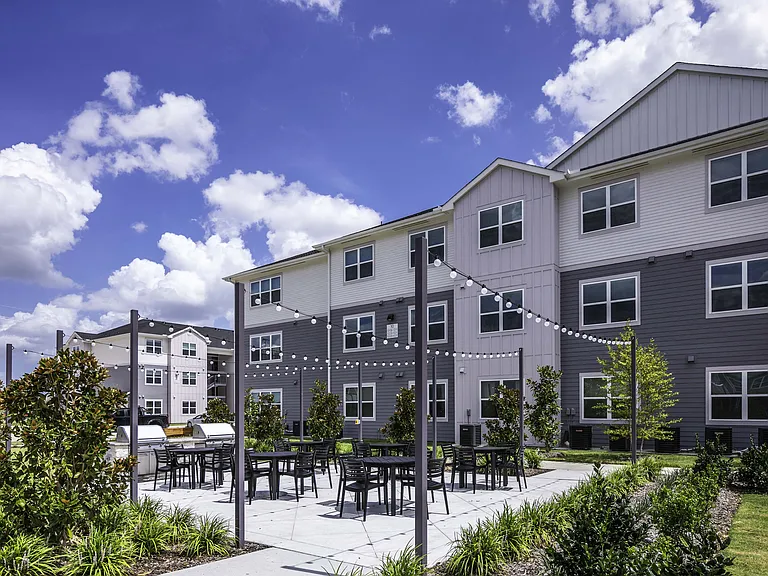 Beckett Cottingham Outdoor Courtyard