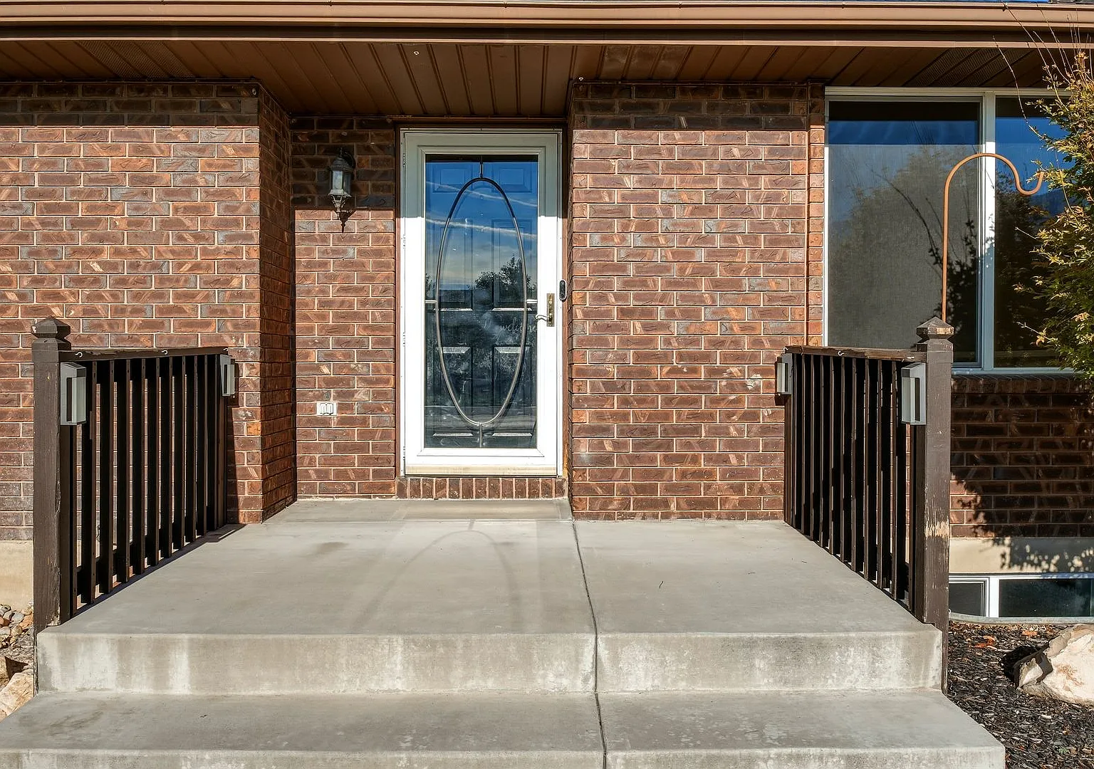 Spacious 5 Bedroom 3 Bath Home in American Fork! — Photo 3