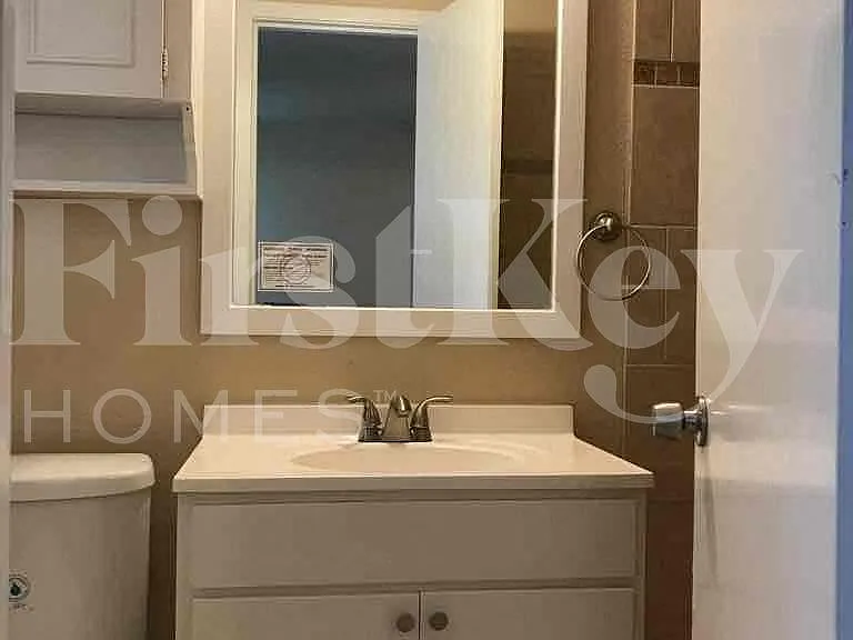5605 Odessa Ave — Photo 21