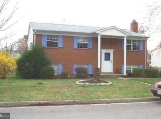 14266 Silverdale Dr, Woodbridge, VA 22193