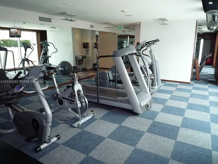 335 Biscayne Blvd #4200 — Photo 23