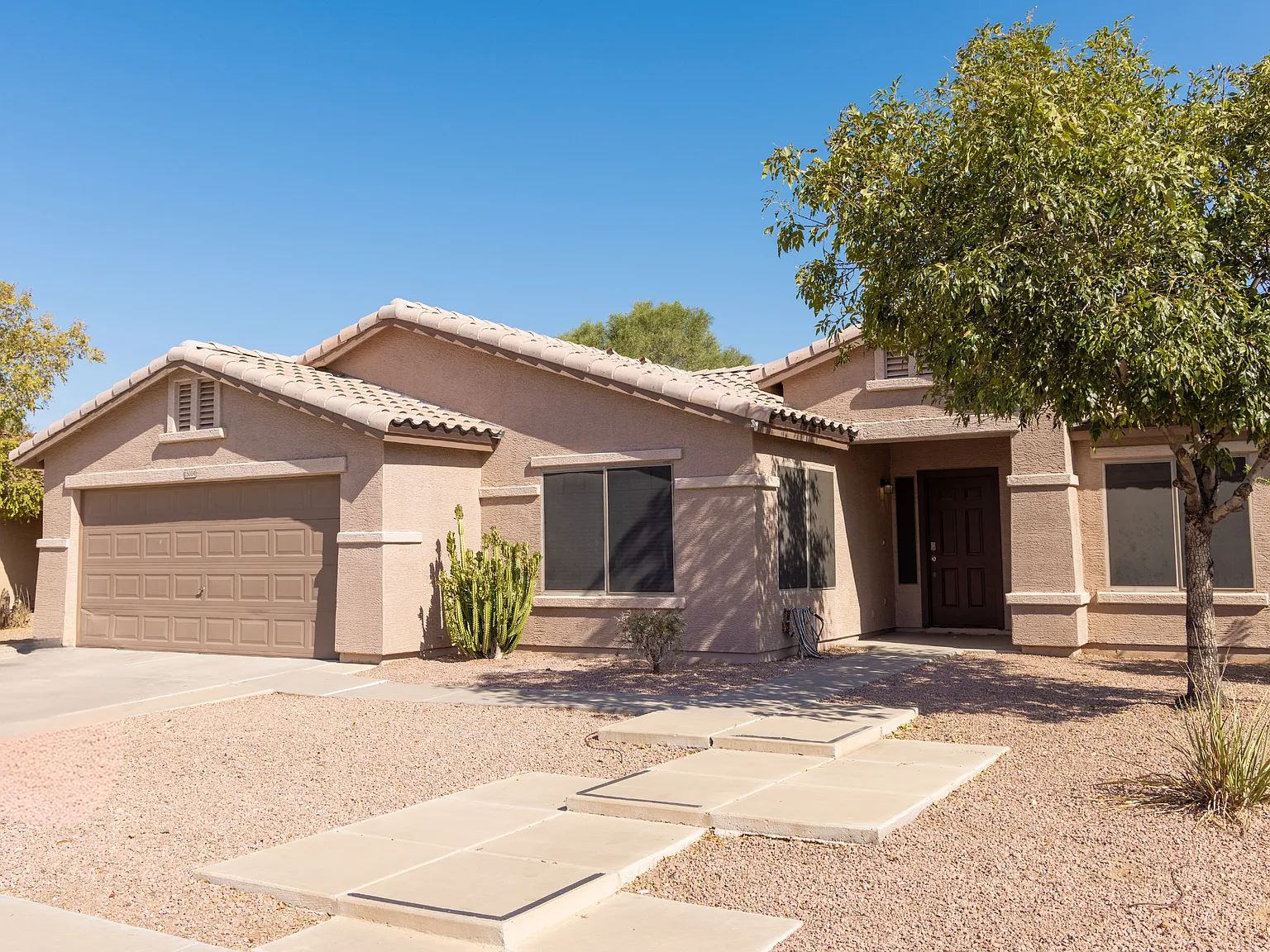 3 bed, 1551 sqft, $2,349 — Photo 2