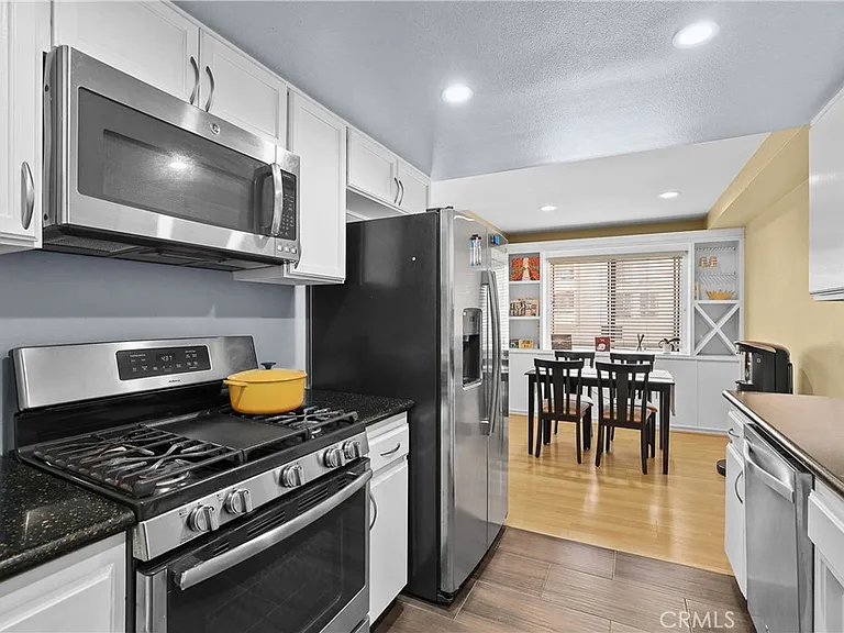 285 S Sierra Madre Blvd #D — Photo 9