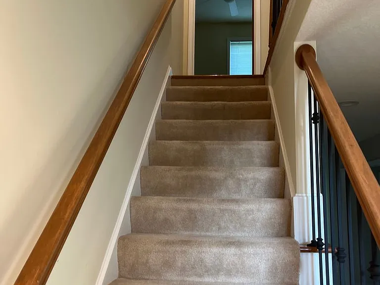 494 Radcliff Dr — Photo 3