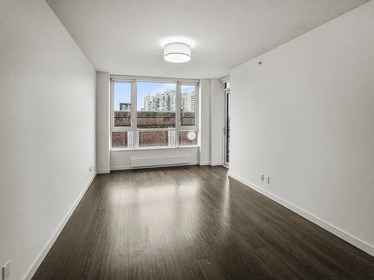183 Georgia St E — Photo 112
