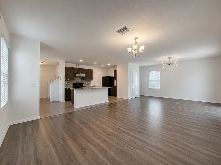 1016 Ashentree Dr — Photo 5