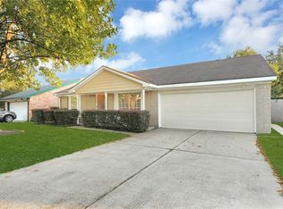905 Myrtle Creek Dr, La Porte, TX 77571