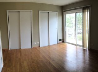 417 Meadow Green Ln, Round Lake Beach, IL